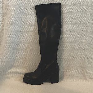 Knee high Steve Madden boots